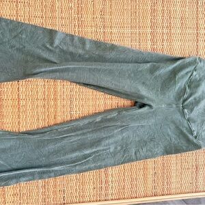 Green Textured Flared Leggings